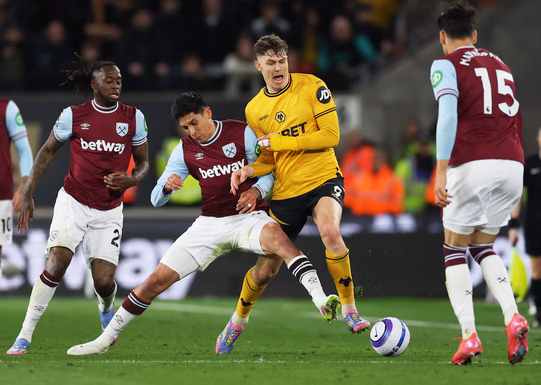 Ngoại hạng Anh: Wolves vs West Ham 22h ngày 3/1 2 Soikeo
